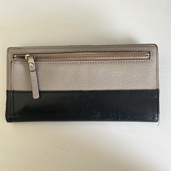 Kate Spade Wallet - Picture 4 of 5